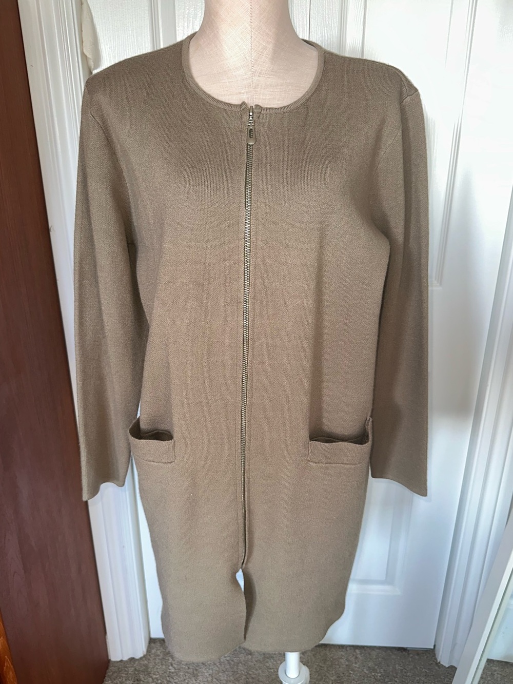 Bailey Long Zip-Front Knit Cardigan in Warm Taupe